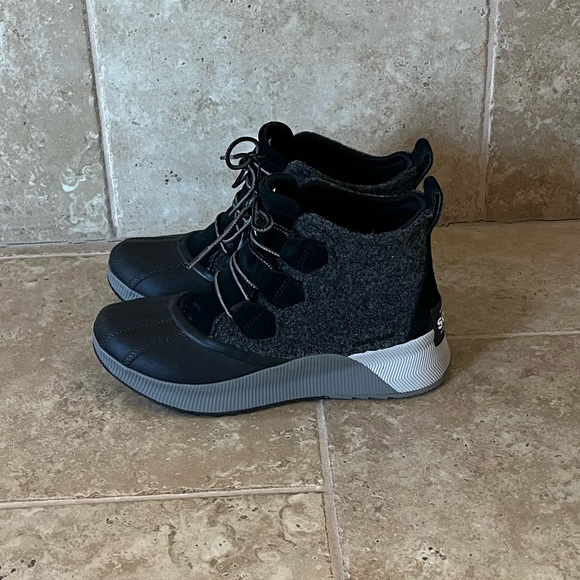 Sorel Out N About III Waterproof Boot - Picture 4 of 9